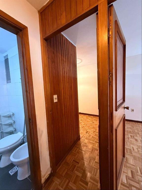 Apartamento al frente, 1 dormitorio, ubicado sobre Benito B