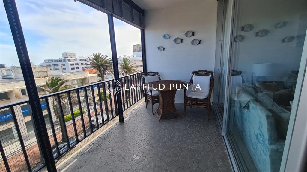 Apartamento de 3 dormitorios en Península