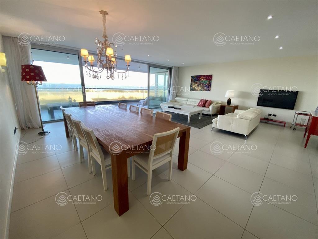 Venta apartamento 4 dormitorios, playa brava del