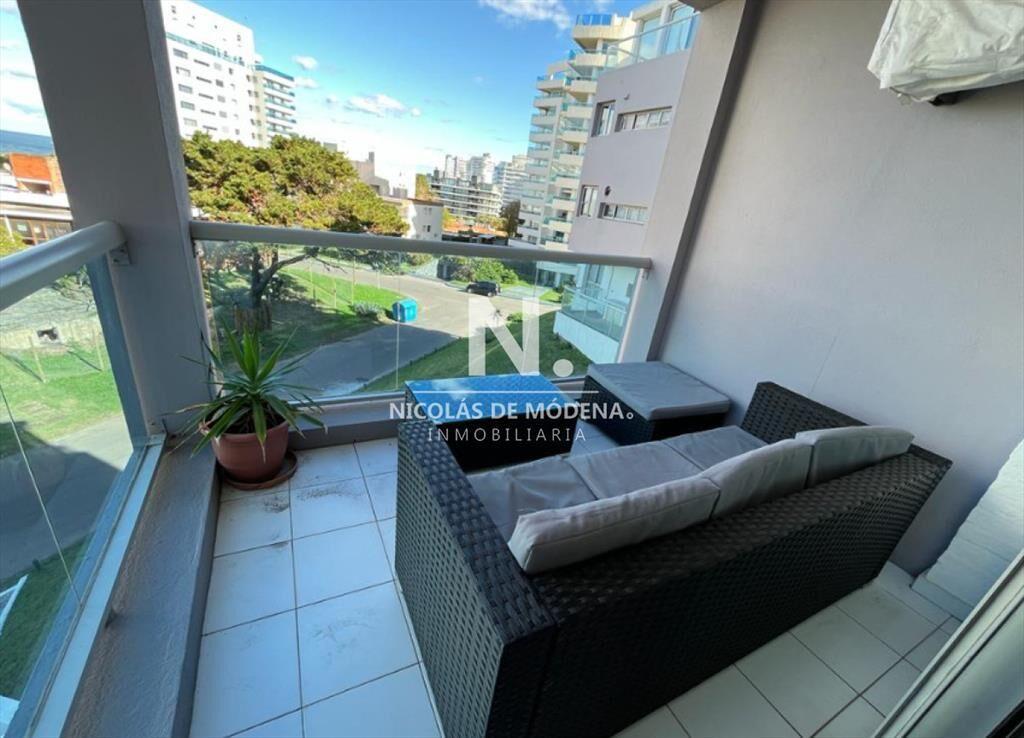 Vende apartamento en Brava Punta del Este de 2