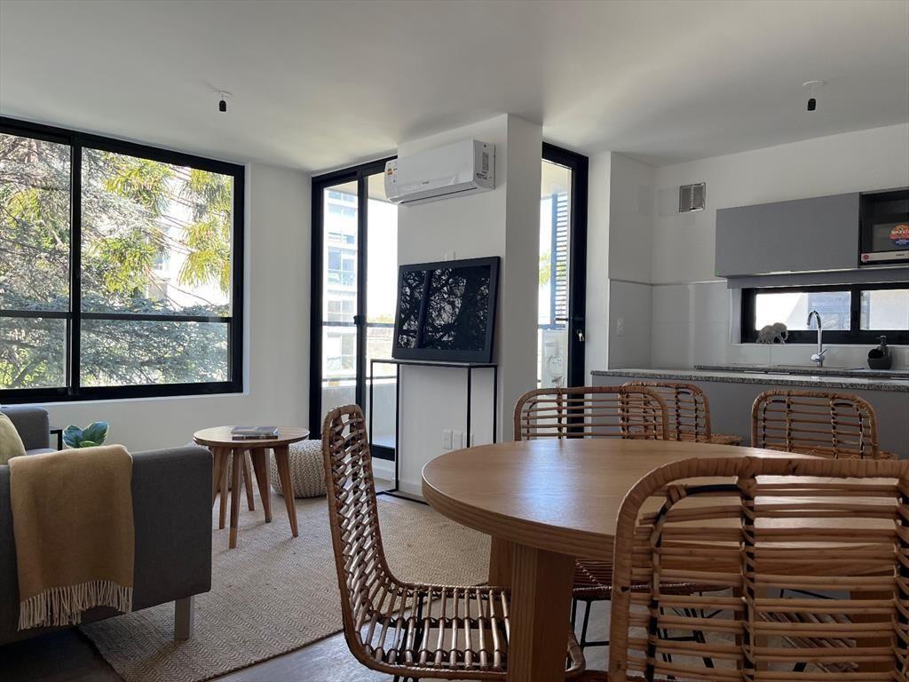 Apartamento en venta en Tres Cruces de dos dormitorios A...