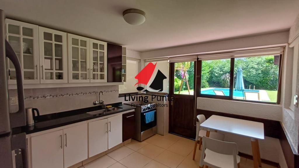 Vende gran casa para vivir todo el año, de 3 en