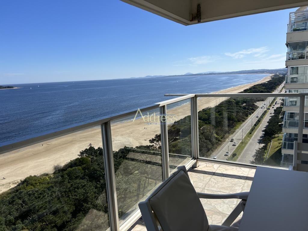 Espectacular apartamento en venta en primera