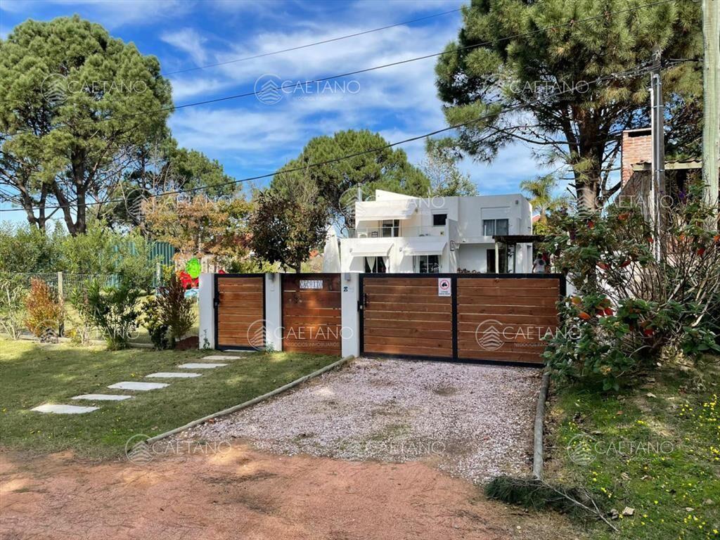 Venta casa 3 dormitorios. Tio Tom.