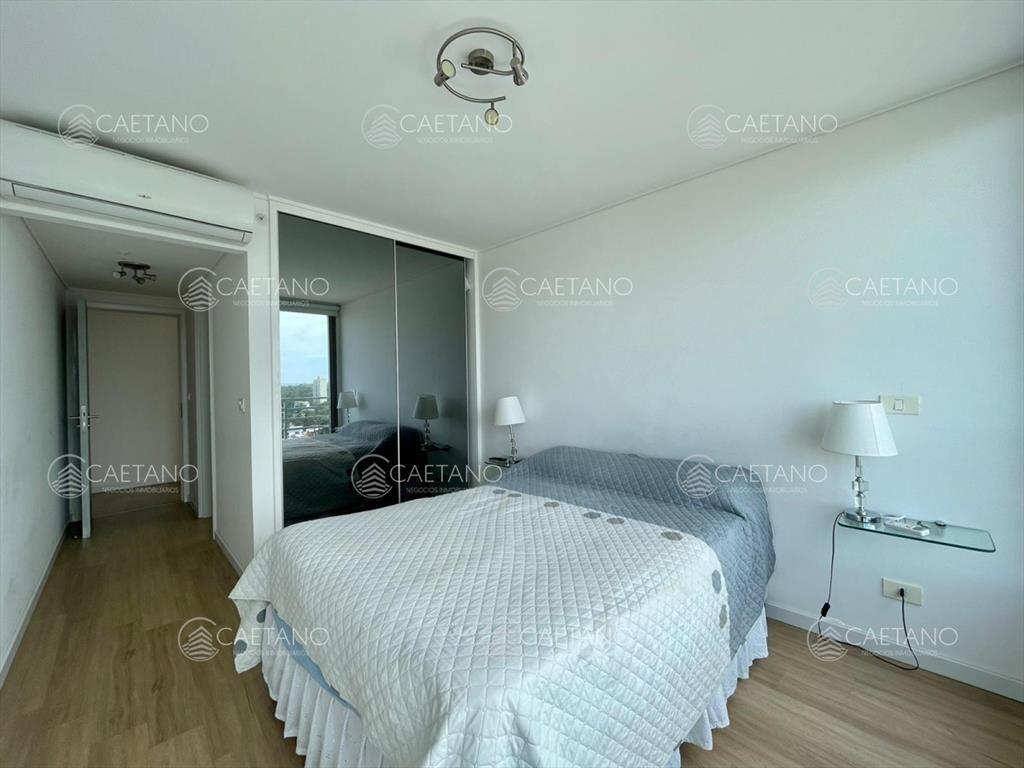 Excepcional apartamento de 4 dormitorios en piso