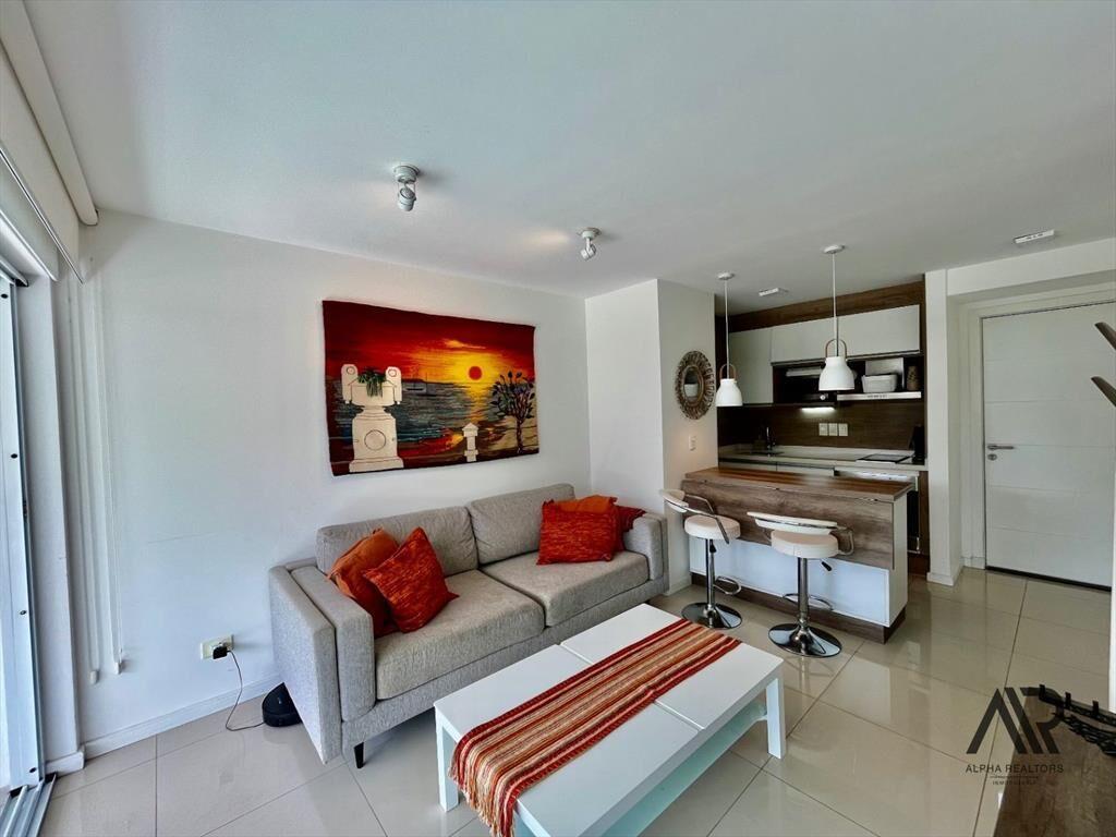 Apartamento en venta c/ cochera en Playa Mansa