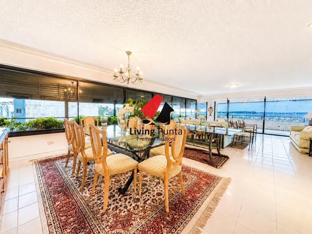 Departamento en Portofino con 2 garajes y hermosa vista al