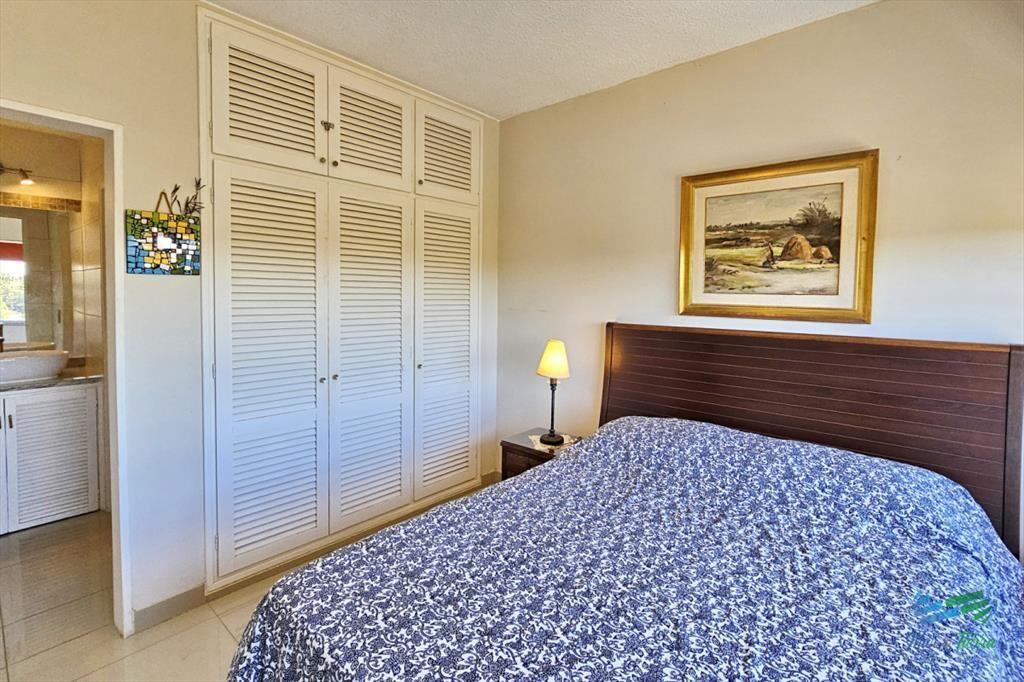 Alquila apartamento 1 dormitorio con cochera techada y serv