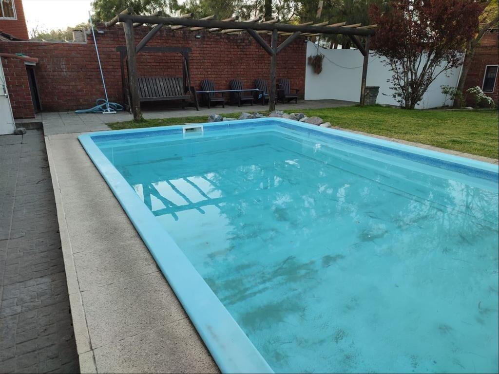 SUPER CONFORTABLE!!! RESIDENCIA 4 DORM. + PISCINA + APTO