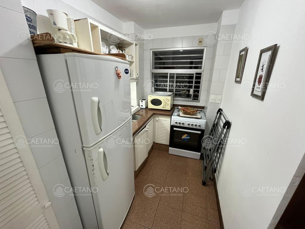 Vende apartamento de 2 dormitorios en Punta del