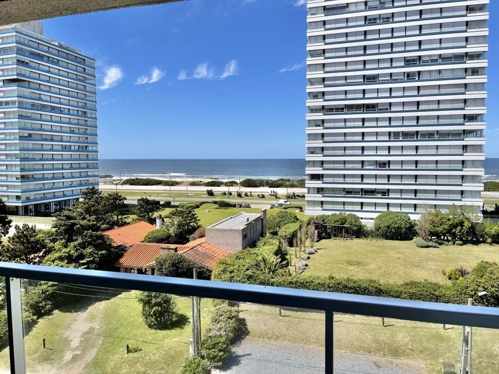 VENTA APARTAMENTO 2 DORMITORIOS BRAVA EDIFICIO VISTA BRAVA