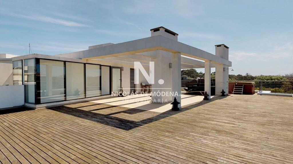 Pent house de 3 dormitorios en Suite en Edificio