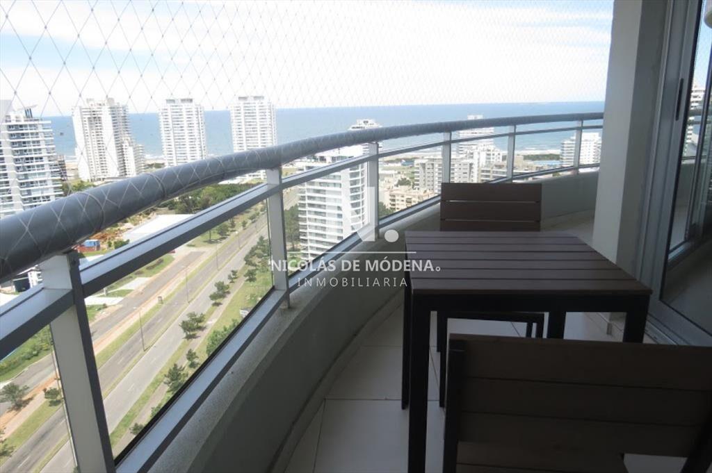 Apartamento de 3 dormitorios en Roosevelt - Punta