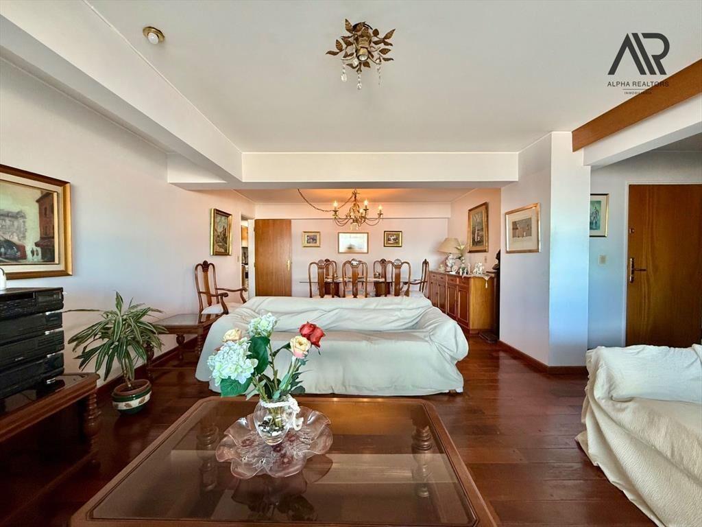 Apartamento Rambla Malvin 3 dormitorios garaje patio
