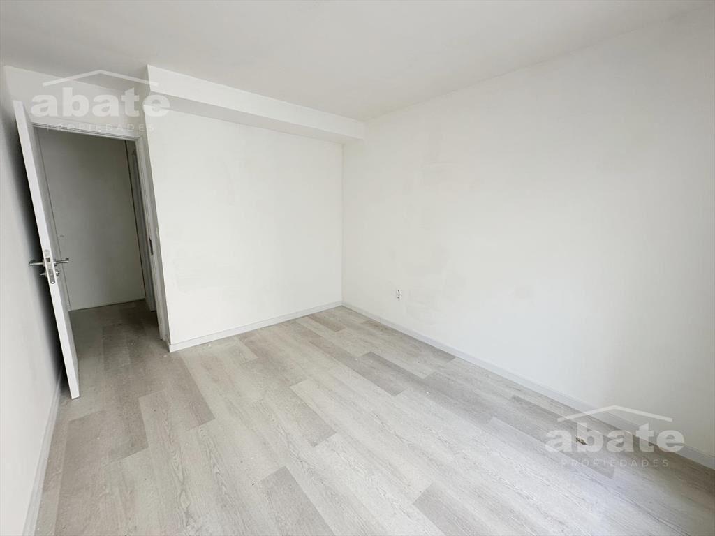 Alquiler apartamento 1 dormitorio con patio a estrenar