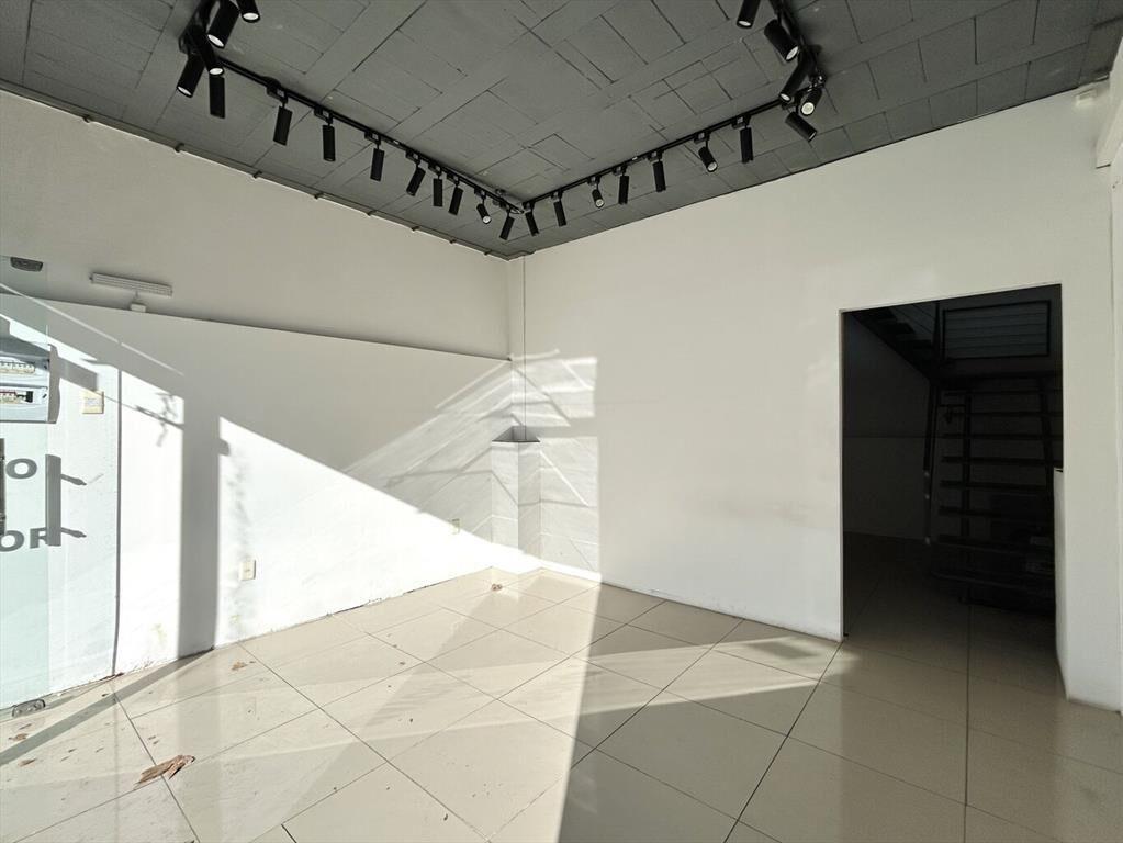 alquiler local comercial sobre libres zona mayorista