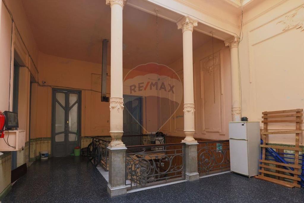 VENTA CENTRO EDIFICIO PENSION Y 2 LOCALES RENTADOS