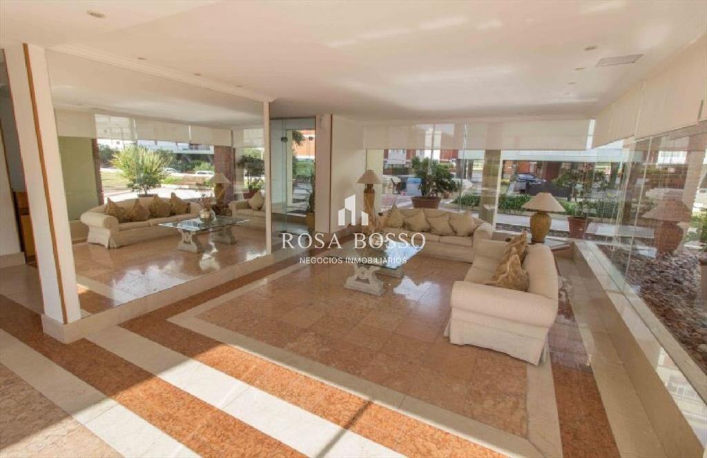 Apartamento en Brava para la venta.