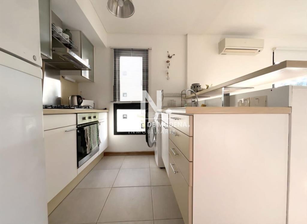 En venta apartamento duplex en Playa Brava, con