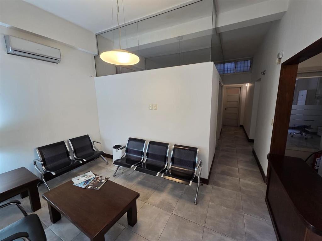 Av Brasil y Simón Bolivar, 100 m2 , 7 mts de frente, excele