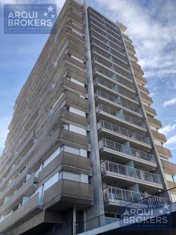 Apartamento de 2 dormitorios en venta con renta en Malvín