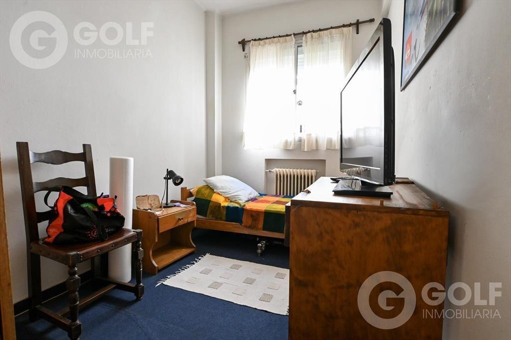 Venta de apartamento 3 dormitorios y servicio con Garage en