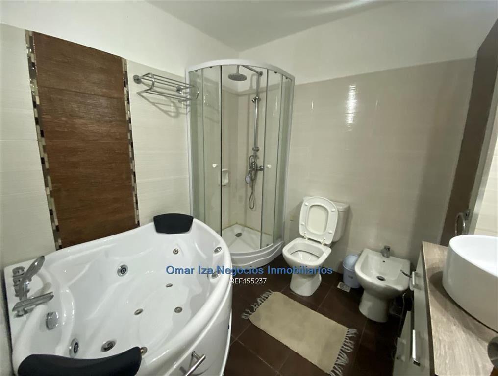 VENTA APTO SOBRE CALLE SARMIENTO, 2 DOMRMITORIOS, GARAGE, L
