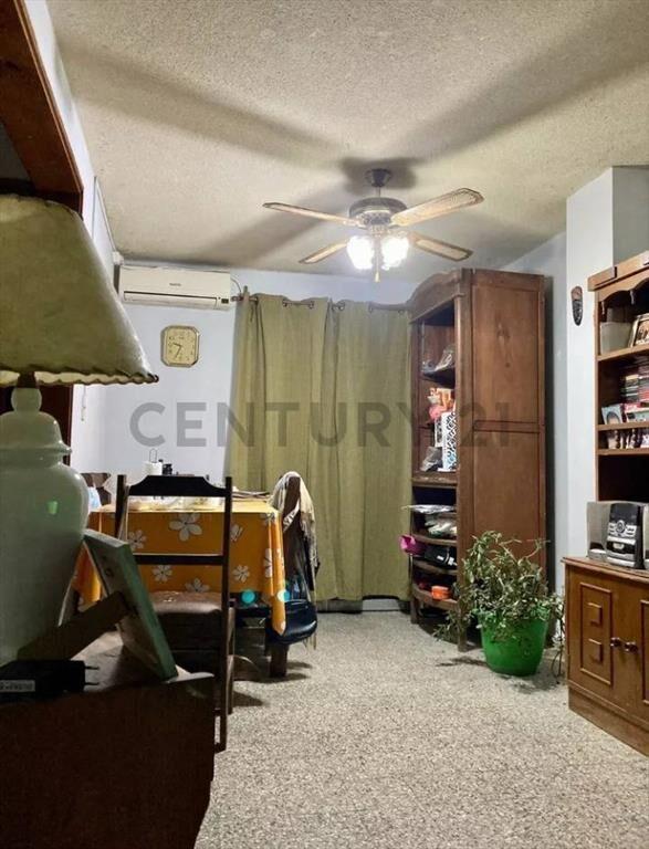 VENTA DUPLEX,3 DORMITORIOS,PATIO,PARRILLERO,COCHERA-LA PAZ.