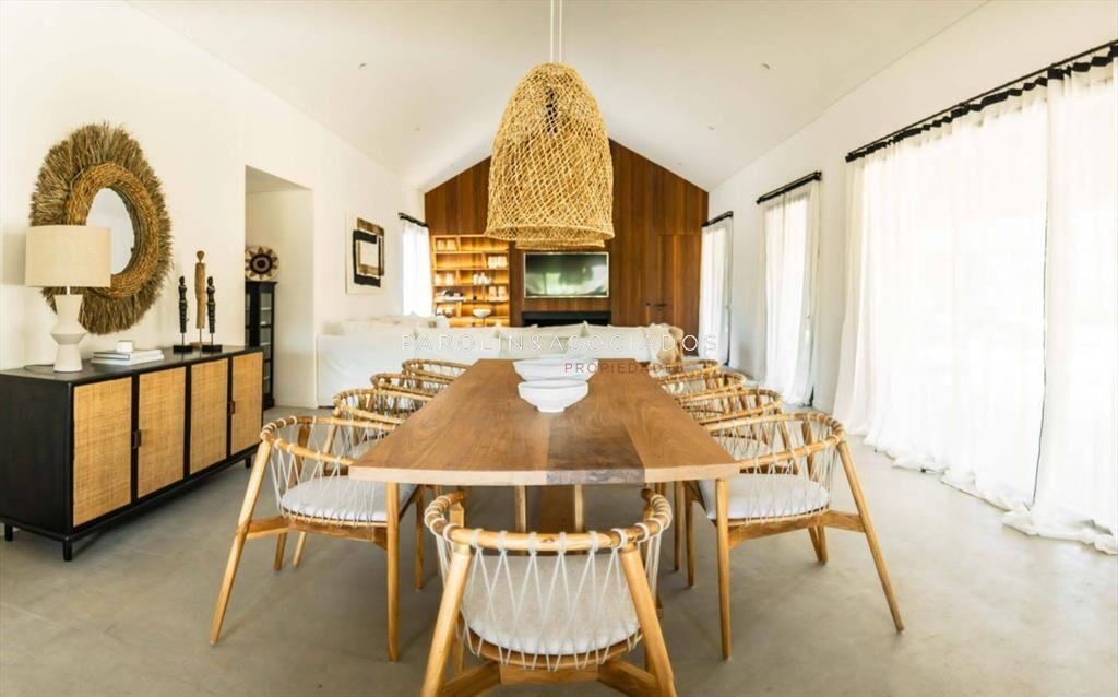 Hermosa casa en venta con 4 dormitorios en Pinar