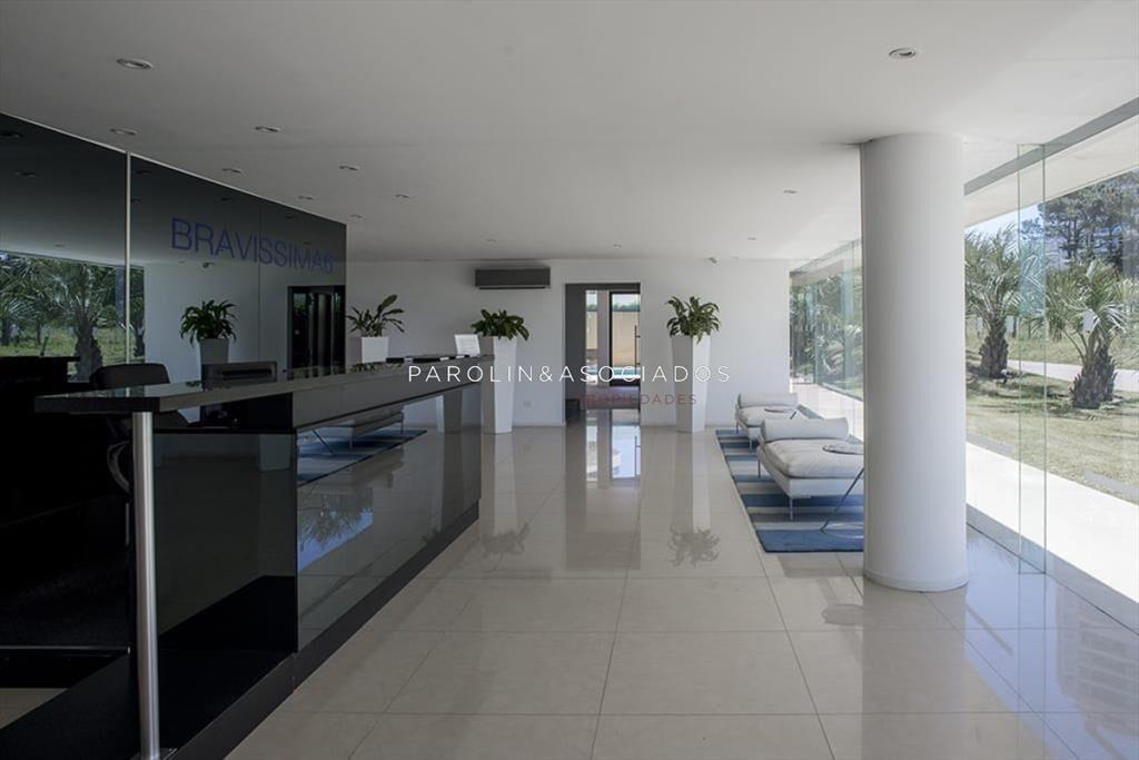 Apartamento en venta en Bravissima, Punta del