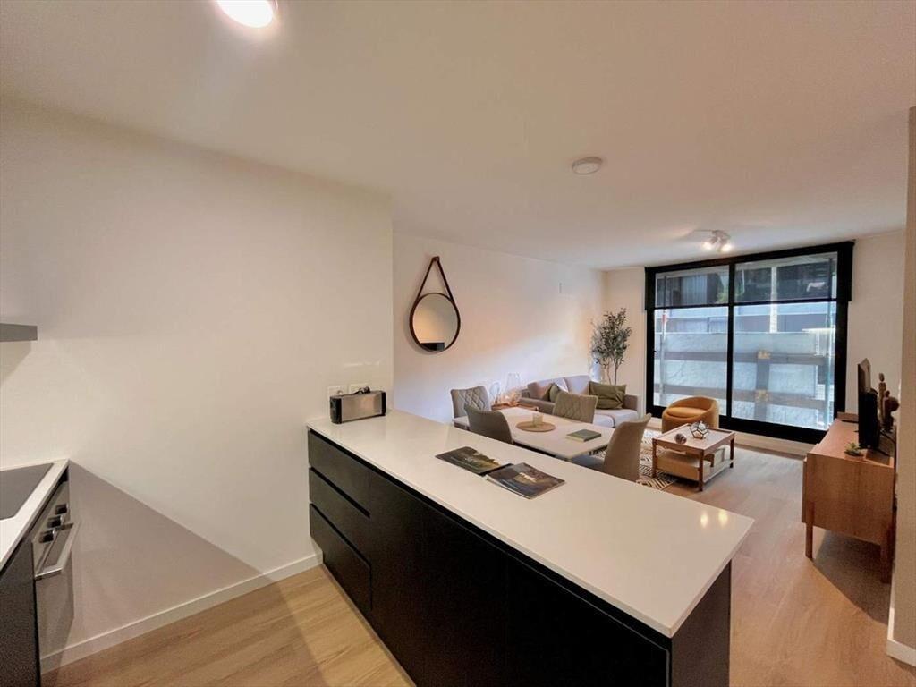 VENTA APARTAMENTO MONOAMBIENTE CON PATIO, CENTRO