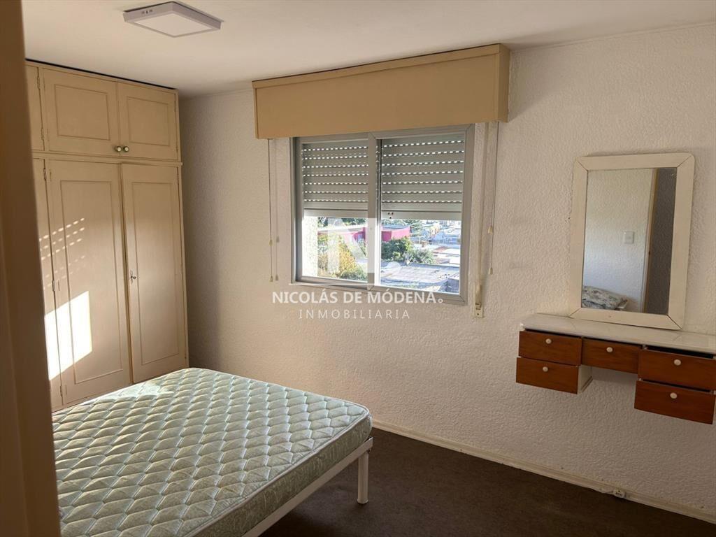 Vende impecable apartamento de 2 dormitorios, en