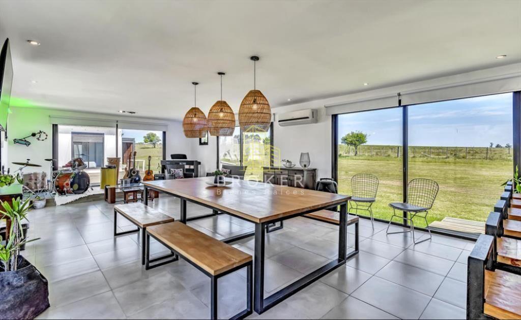Venta de impresionante casa en El Quijote barrio