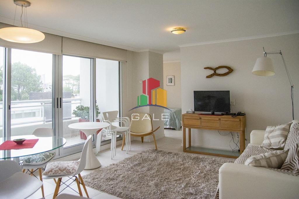 Departamento de 1 dormitorio y medio en venta en