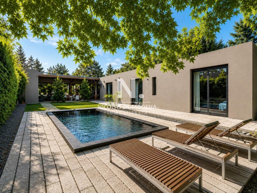 Excelente Casa Minimalista en Barrio Privado, La Arbolada -