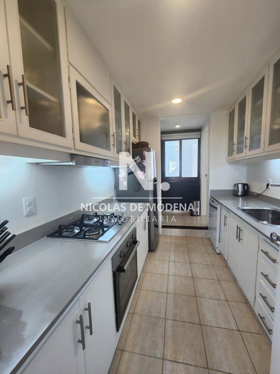 Vende apartamento de 2 dormitorios + dependencia de servici