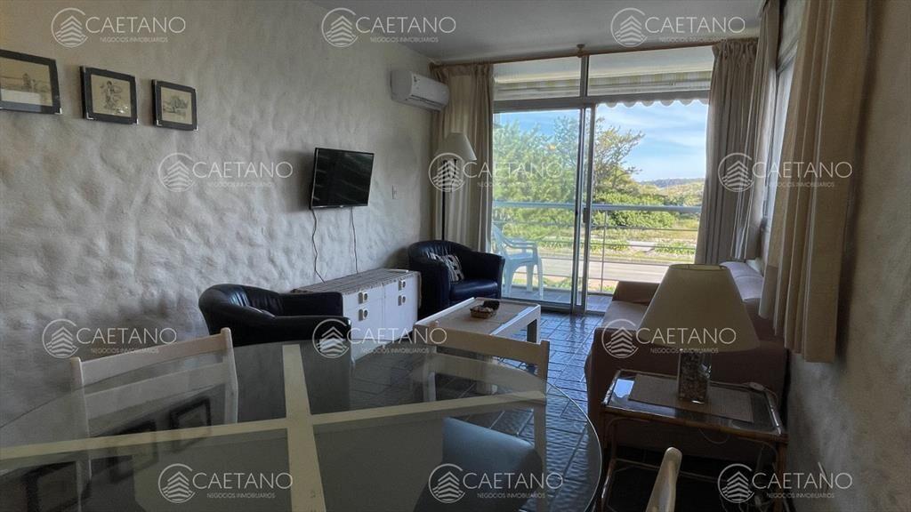 Venta de apartamento de dos dormitorios en Playa