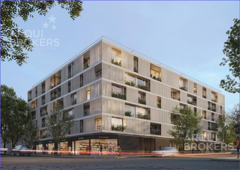 Apartamento penthouse de dos dormitorios en venta en Tres C
