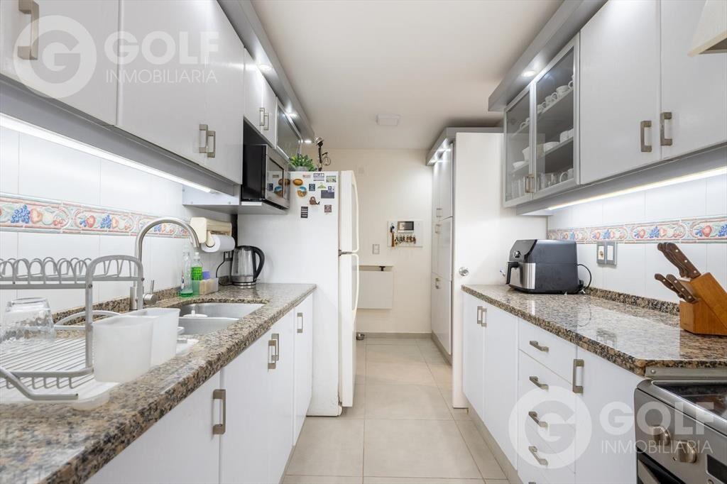 Venta DE APARTAMENTO EN POCITOS 5 DORMITORIOS