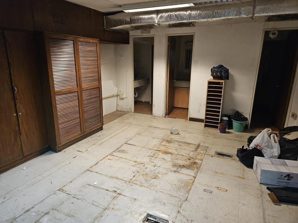 18 de julio y Paullier, 11 mts de frente, 200 m2 !!