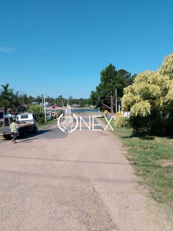ONEX VENDE TERRENO CON MEJORAS PARQUE DEL PLATA