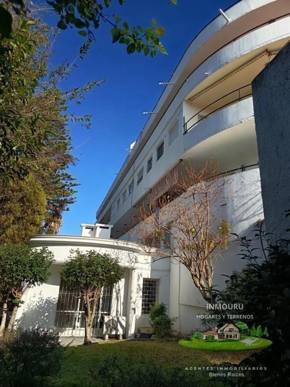 Vendo Lindo Apartamento en Edificio Emblemático de Atlán