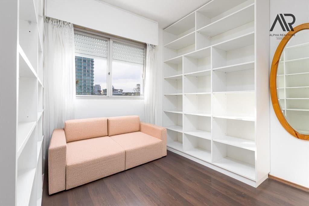 Apartamento en alquiler temporario c/ cochera en Playa Mansa
