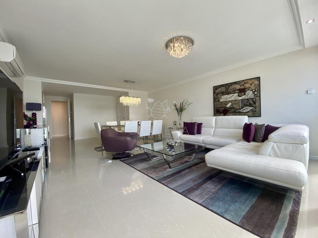 Vende apartamento ideal en Brava con vista al mar