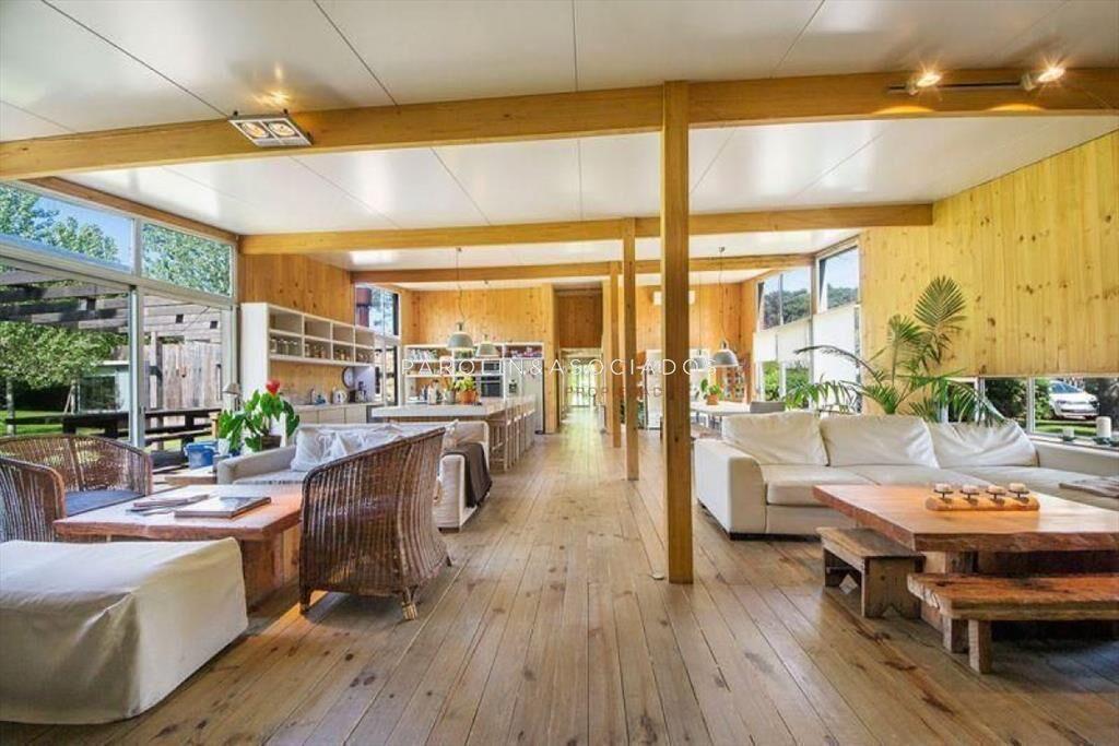 Casa en venta de 5 dormitorios en barrio privado,
