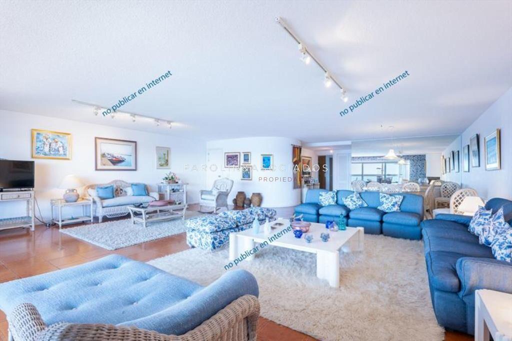 Apartamento en venta de 3 dormitorios en Punta