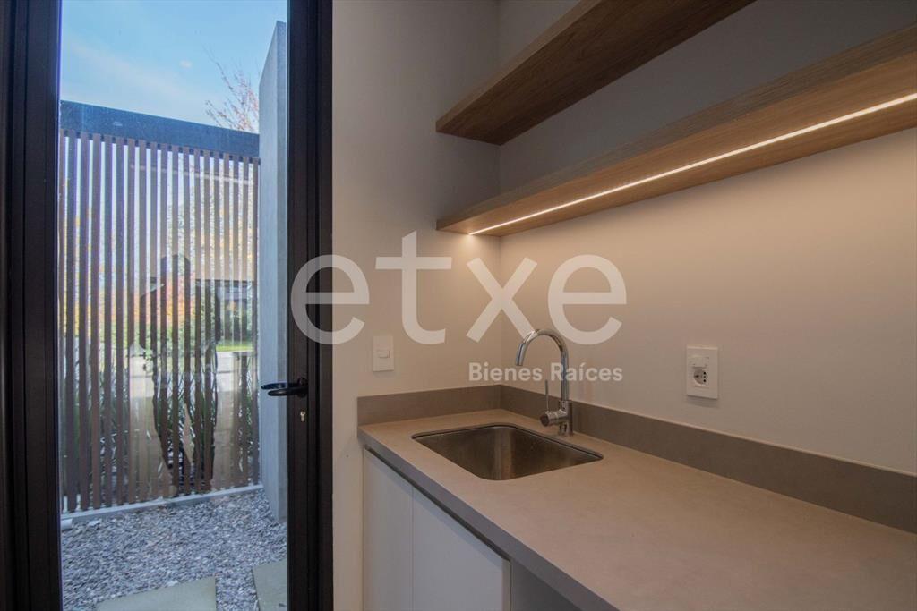 Venta de Casa Ph a Estrenar en San Nicolas...