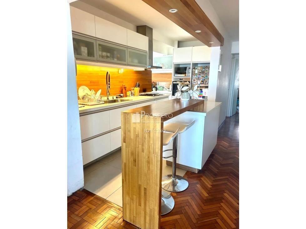 2267/2 venta apto 2 dorm Malvin c/balcon fte a la Rambla