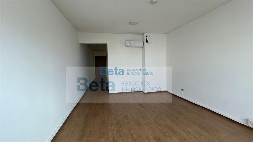 VENTA OFICINA TORRE DE LOS PROFESIONALES CON