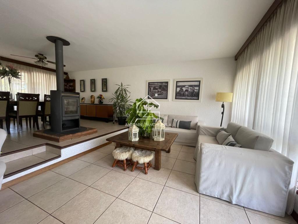CASA EN MANSA CERCA DEL MAR CON PISCINA